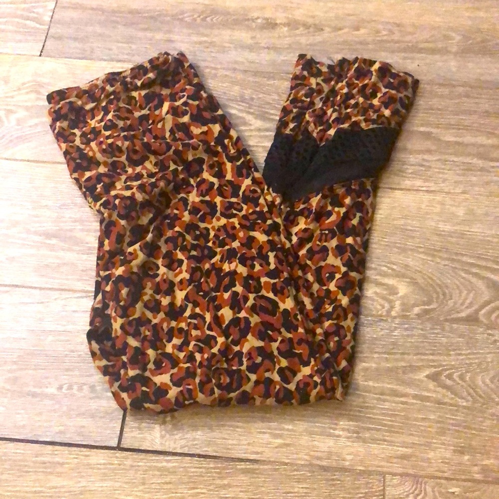 Cheetah print leggings